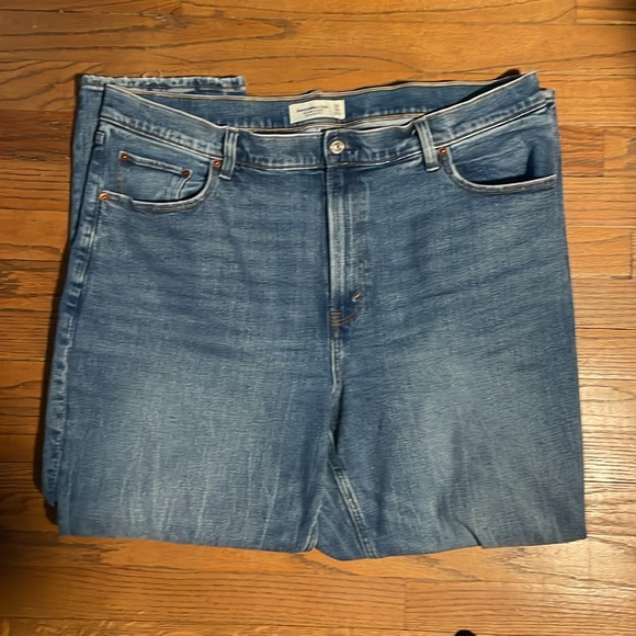 Abercrombie & Fitch ankle straight ultra high rise jeans - Picture 3 of 4